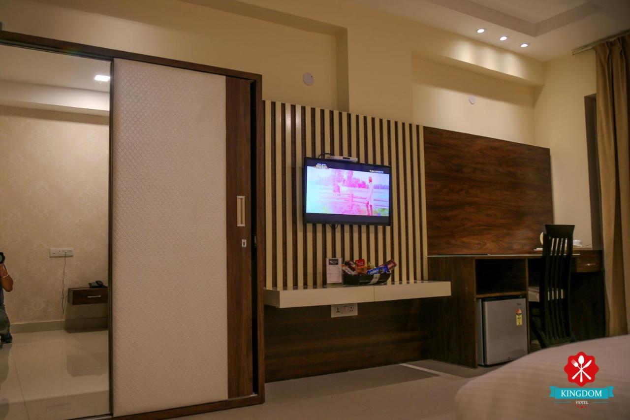 Moga Kingdom Hotel מראה חיצוני תמונה