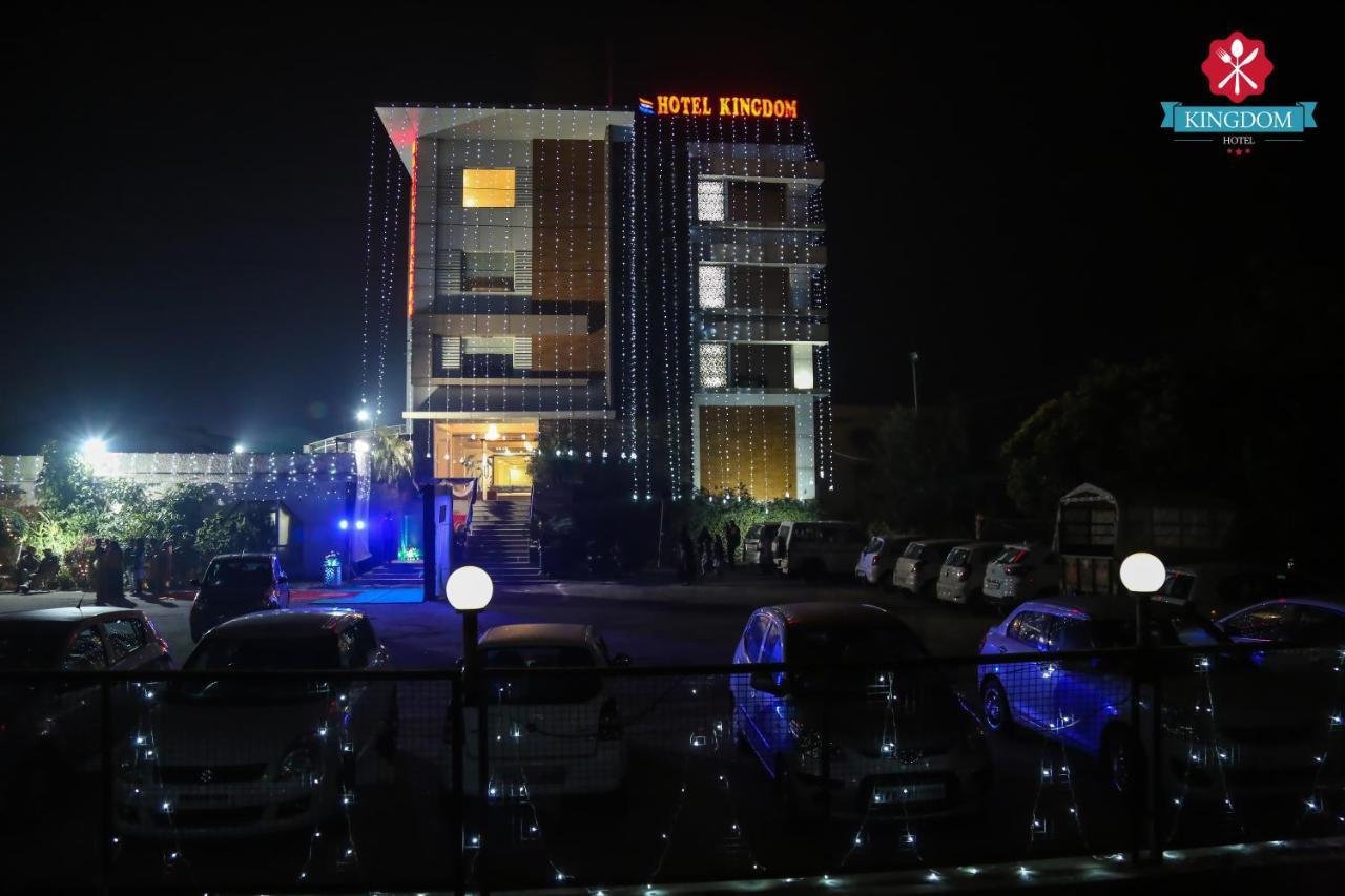 Moga Kingdom Hotel מראה חיצוני תמונה